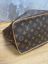 Load image into Gallery viewer, Louis Vuiton Palermo SKU7010