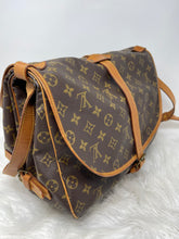 Load image into Gallery viewer, Louis Vuitton Saumur 35 SKU6732