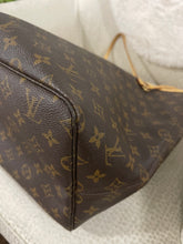 Load image into Gallery viewer, Louis Vuitton Neverfull GM SKU6750