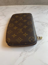 Load image into Gallery viewer, Geode Zippy Wallet SKU6322