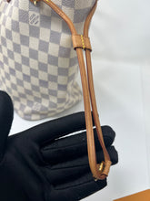 Load image into Gallery viewer, LV Neverfull MM Azure SKU7086