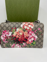 Load image into Gallery viewer, Gucci Dionysus Bloom Medium SKU6768