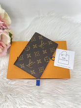 Load image into Gallery viewer, Passport Holder SKU6591
