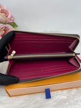 Load image into Gallery viewer, Clemence Wallet SKU6602