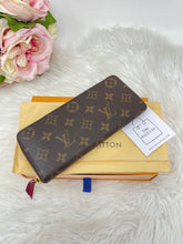 Load image into Gallery viewer, Clemence Wallet SKU6602