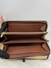 Load image into Gallery viewer, Zippy Monogram Wallet SKU6561