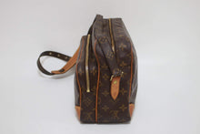 Load image into Gallery viewer, Louis Vuitton Nile SKU6738