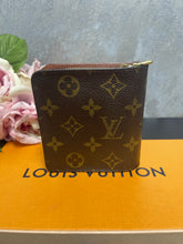 Load image into Gallery viewer, Louis Vuitton Compact Wallet SKU9014