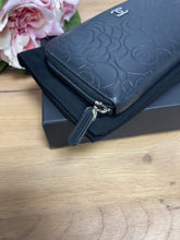 Load image into Gallery viewer, Chanel Zippy Wallet SKU6821