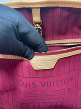 Load image into Gallery viewer, Neverfull MM Pivione SKU6530