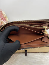 Load image into Gallery viewer, Zippy Monogram Wallet SKU6561