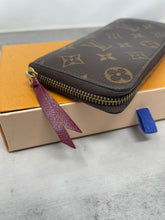 Load image into Gallery viewer, Louis Vuitton Clemence SKU6783