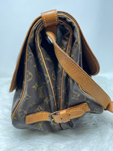 Load image into Gallery viewer, Louis Vuitton Saumur 35 SKU6732