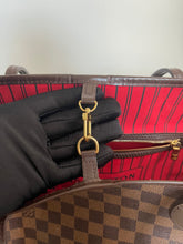 Load image into Gallery viewer, Louis Vuitton Neverfull GM DE SKU6338