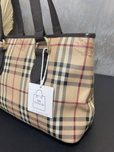 Load image into Gallery viewer, Burberry Tote SKU6992