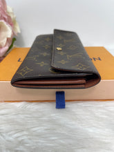 Load image into Gallery viewer, Louis Vuitton Sarah Wallet SKU6626