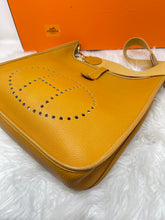Load image into Gallery viewer, Hermes Evelyne GM SKU6739