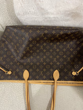Load image into Gallery viewer, Louis Vuitton Neverfull GM SKU6750