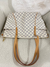 Load image into Gallery viewer, Louis Vuitton Totally MM SKU6771