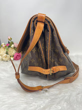 Load image into Gallery viewer, Louis Vuitton Saumur 35 SKU6696
