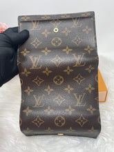 Load image into Gallery viewer, Alexandra Wallet SKU6599