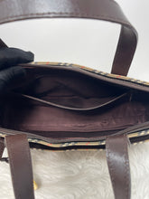 Load image into Gallery viewer, Burberry Tote SKU6620