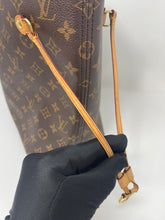 Load image into Gallery viewer, Neverfull MM Pivione SKU6530