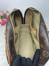 Load image into Gallery viewer, Louis Vuitton Deuaville SKU6698