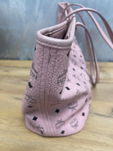 Load image into Gallery viewer, MCM Tote SKUAM2198