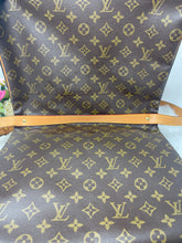 Load image into Gallery viewer, Louis Vuitton Saumur 35 SKU6696