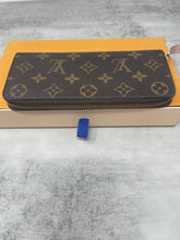 Load image into Gallery viewer, Louis Vuitton Clemence SKU6784