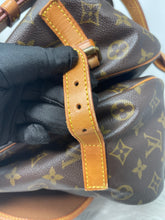 Load image into Gallery viewer, Louis Vuitton Saumur 35 SKU6696