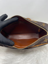 Load image into Gallery viewer, Louis Vuitton Trocadero 23 SKU6734
