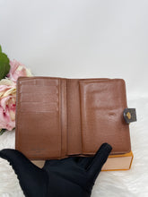 Load image into Gallery viewer, Kisslock Wallet SKU6568