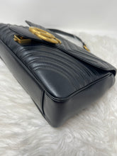 Load image into Gallery viewer, Gucci Marmont Medium SKU6742