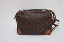 Load image into Gallery viewer, Louis Vuitton Nile SKU6738
