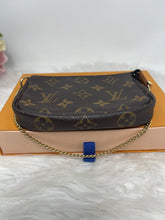 Load image into Gallery viewer, Mini Pochette SKU6616