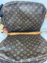 Load image into Gallery viewer, Louis Vuitton Saumur 35 SKU6654