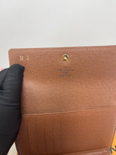 Load image into Gallery viewer, Alexandra Wallet SKU6599