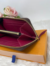 Load image into Gallery viewer, Clemence Wallet SKU6602
