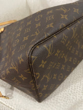 Load image into Gallery viewer, Louis Vuitton Neverfull GM SKU6750