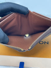 Load image into Gallery viewer, Louis Vuitton Zippy Wallet Midsize Monogram SKU6704