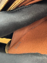 Load image into Gallery viewer, Louis Vuitton Zippy Wallet Monogram SKU6708