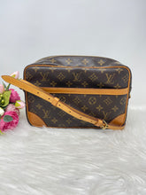 Load image into Gallery viewer, Louis Vuitton Trocadero 23 SKU6734
