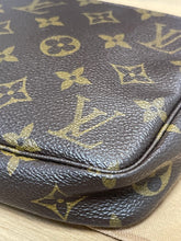 Load image into Gallery viewer, Louis Vuitton Pochette Mono SKU7002