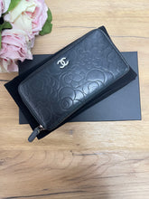 Load image into Gallery viewer, Chanel Zippy Wallet SKU6821