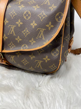 Load image into Gallery viewer, Louis Vuitton Saumur 35 SKU6732