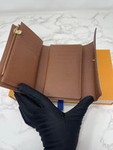 Load image into Gallery viewer, Louis Vuitton Alexandra SKU6781