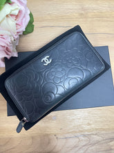 Load image into Gallery viewer, Chanel Zippy Wallet SKU6821