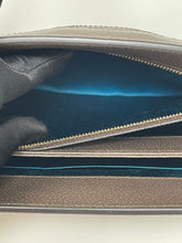 Load image into Gallery viewer, Gucci Shoulder Chain Medium SKU6960